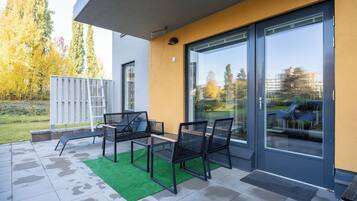 Deluxe Apartment, Patio, Courtyard View | Terrace/patio