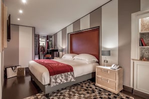 Superior-Doppelzimmer | Daunenbettdecken, Betten mit Memory-Foam-Matratzen, Zimmersafe