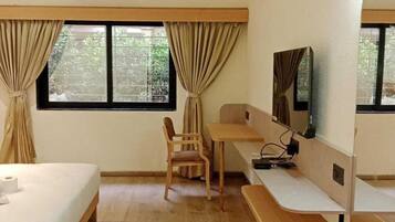 Deluxe Double Room, Garden View | Free WiFi, bed sheets