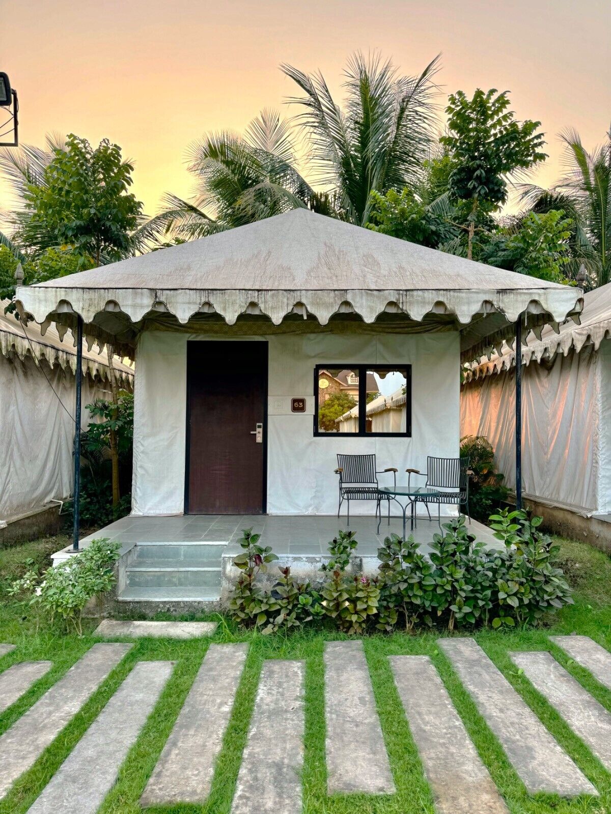 奢华帐篷房 | 免费 WiFi、床单