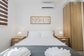 2 bedrooms, iron/ironing board, travel cot, free WiFi