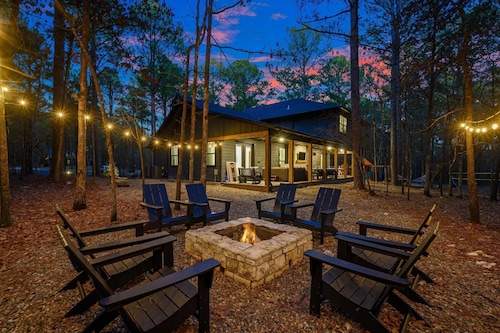 Pickleball, Pool, Splash Fountain, Clubhouse, Zipline, Rock Climbing Wall