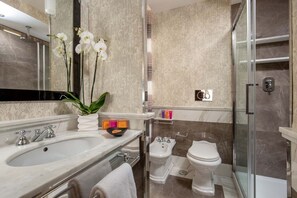Town House | Bathroom | Shower, free toiletries, hair dryer, slippers - The Inn at the Spanish Steps Luxury Collection - Mario de' Fiori Home (Rome)