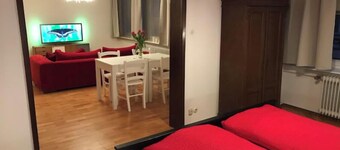 Self-check-in - "to the old jeweler"