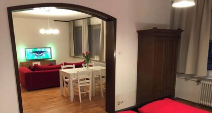 Self-check-in - "to the old jeweler"