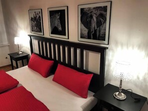 2 bedrooms, bed sheets