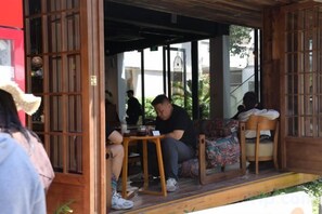 Unclassified image, 2 of 48, button - Jingdezhen International Youth Hostel (Jingdezhen)