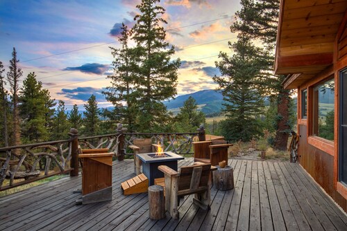 New Listing! Secluded Mountain Retreat - Hot Tub - 15 Mins to Creede