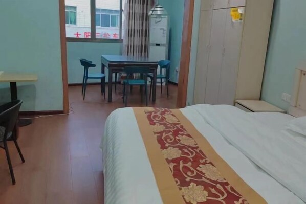 Room - Jiujiu Express Hotel (Dejiang)