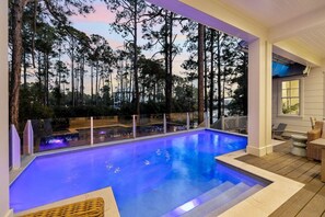 A heated pool - NEW Construction! Private Heated Pool, LSV/Golf Cart, Bikes! 2 Masters! Lake-Front! (Santa Rosa Beach)
