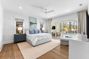 4 bedrooms, iron/ironing board, free WiFi, bed sheets - NEW Construction! Private Heated Pool, LSV/Golf Cart, Bikes! 2 Masters! Lake-Front! (Santa Rosa Beach)