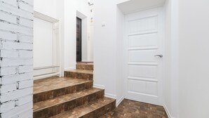 Apartemen Superior, pemandangan sungai | 3 kamar tidur, tirai kedap cahaya, kedap suara, dan setrika/meja setrika