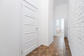 高级公寓, 河景 | 私人厨房 | 大冰箱、微波炉、烤箱、炉灶