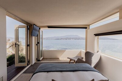 Beachfront Paradise in Opossum Bay
