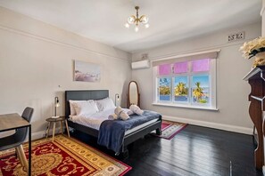 2 bedrooms, WiFi - Bright 2 bedroom apartment - easy walk to the CBD (West Hobart)