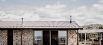 Waterfront Boltons Beach Cottages - room for 8