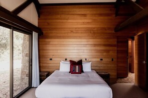 4 chambres, fer et planche à repasser, Wi-Fi, draps fournis