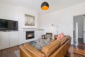 TV, fireplace, DVD player