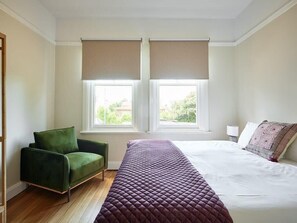 3 makuuhuonetta, silitysrauta/-lauta, Wi-Fi, vuodevaatteet