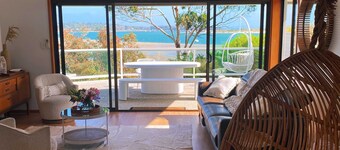 Seagrass Coastal Retreat with direct beach access