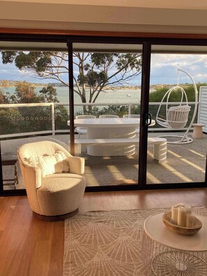 Interior - Seagrass Coastal Retreat with direct beach access (Lewisham)