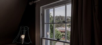 The Cutest Cottage In Town - South Hobart