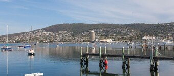 Mr Watson's Cottage in Battery Point