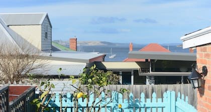 Mr Watson's Cottage in Battery Point