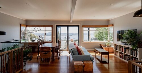 Hillside Retreat in Hobart