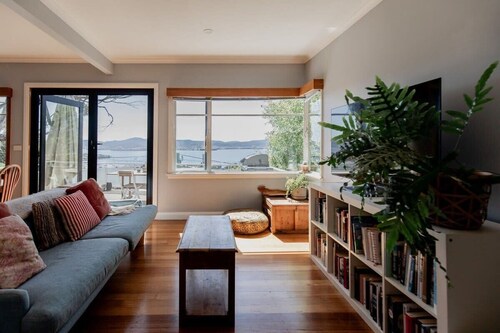 Hillside Retreat in Hobart