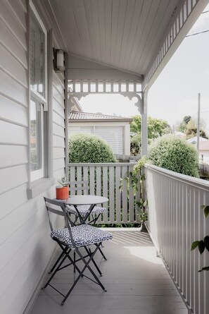 Property grounds - Beautiful three bedroom period house in Sandy Bay (Sandy Bay)