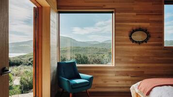 3 bedrooms, desk, iron/ironing board, WiFi