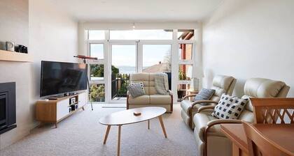 Apartment in the Heart of Sandy Bay