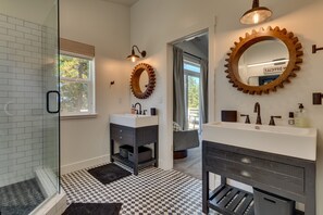 Shower, towels