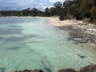 Family-friendly shack near East Shelly Beach