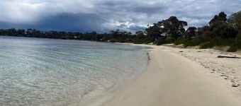 Family-friendly shack near East Shelly Beach