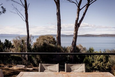 'Lazy Susan's' Waterfront Shack