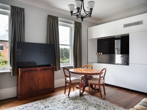 Interior - The Drawing Room Summ (Hobart)