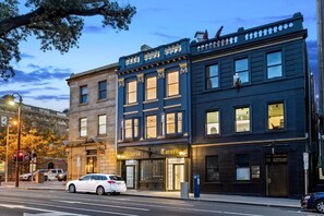 Exterior - Historical Victoria Tavern Three (Hobart)