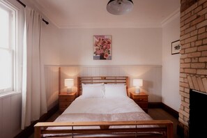 3 chambres, fer et planche à repasser, Wi-Fi, draps fournis
