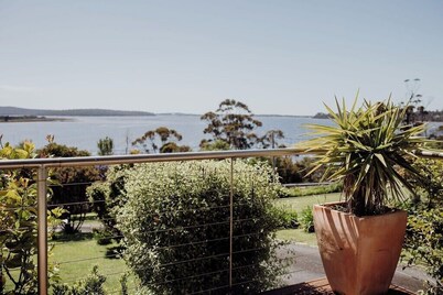 St Helens shack with pool and water views