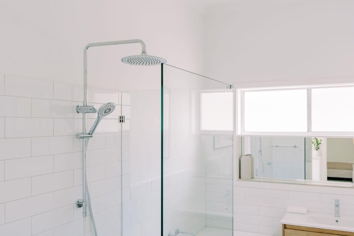 Shower, towels