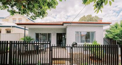 Sunny, modern home in central Mount Lawley