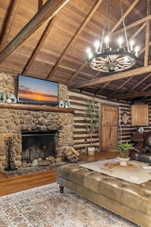 TV, fireplace. The Cabin - Fire Pit, Pool Table, Spacious