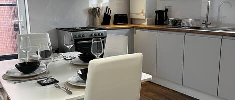 Apartment | Private kitchen | Fridge, microwave, oven, stovetop