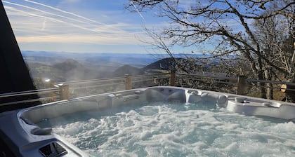 Testavoyre: Gîte**** with breathtaking views of the Haute Loire mountains.