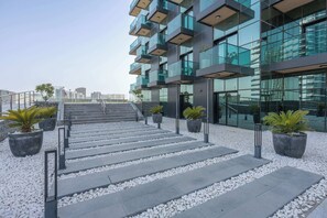 Exterior - StayShort - Gracious 1-Bedroom with City View at Square Tower in JVC (Dubai)