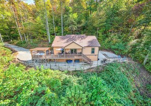 Exterior - Grant & Garrett's Mountain Hideaway Spectacular Long Range Views (Bryson City)