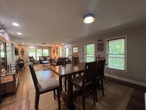 Dining - Secluded Cabin for 10 in Chalet Village + Hot Tub! (Gatlinburg)