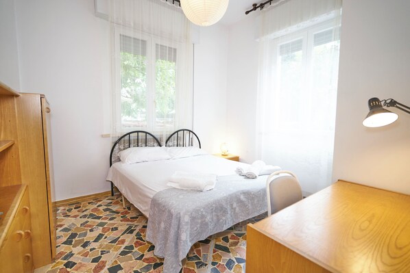 3 bedrooms, free WiFi, bed sheets